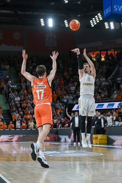 他的个人经 他的个人经