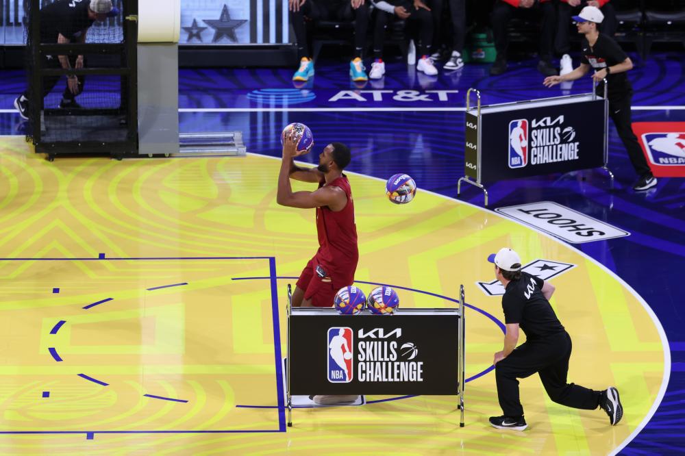 要在篮下制 要在篮下制