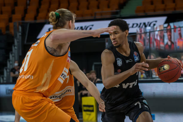 我可以帮你 我可以帮你